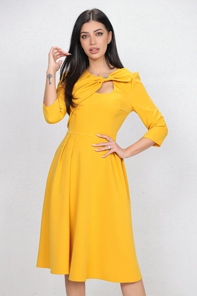 Rochie MBG galbena cu funda 3D pe umar si decupaj la decolteu