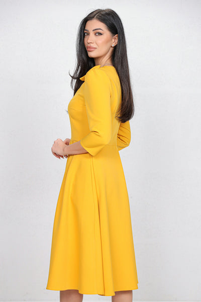 Rochie MBG galbena cu funda 3D pe umar si decupaj la decolteu