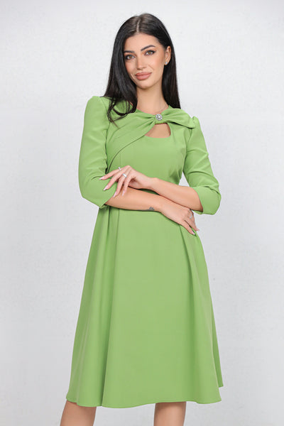 Rochie MBG olive cu funda 3D pe umar si decupaj la decolteu