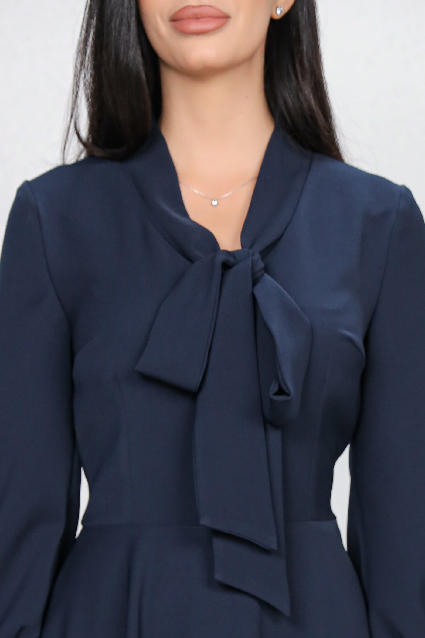 Rochie MBG bleumarin cu guler tip esarfa