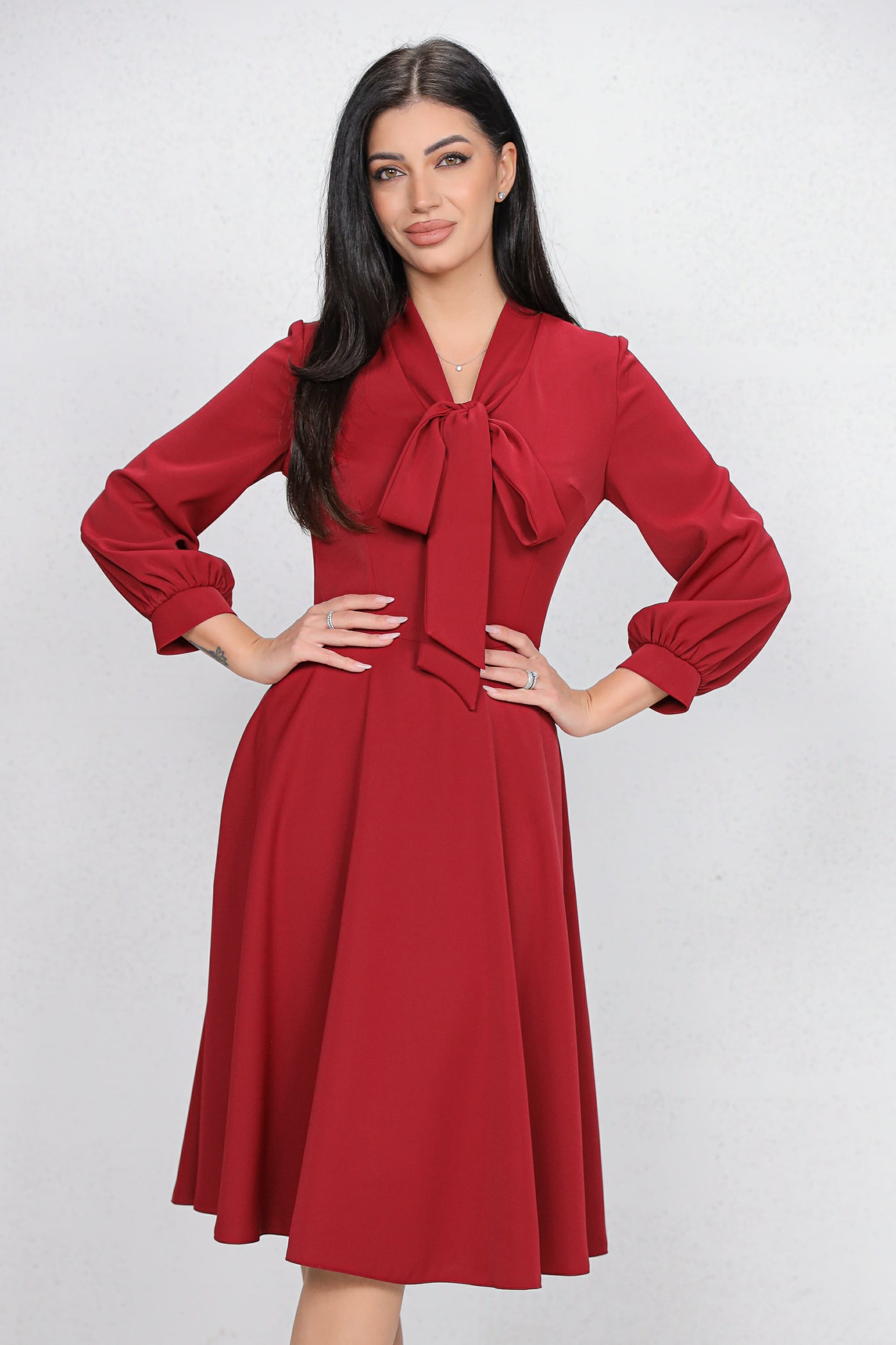 Rochie MBG bordo cu guler tip esarfa
