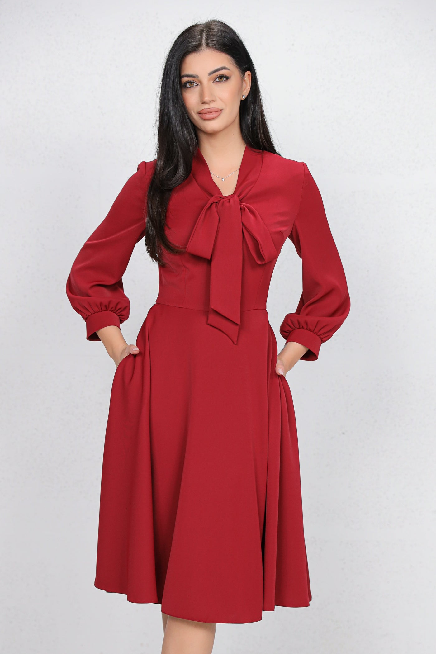 Rochie MBG bordo cu guler tip esarfa