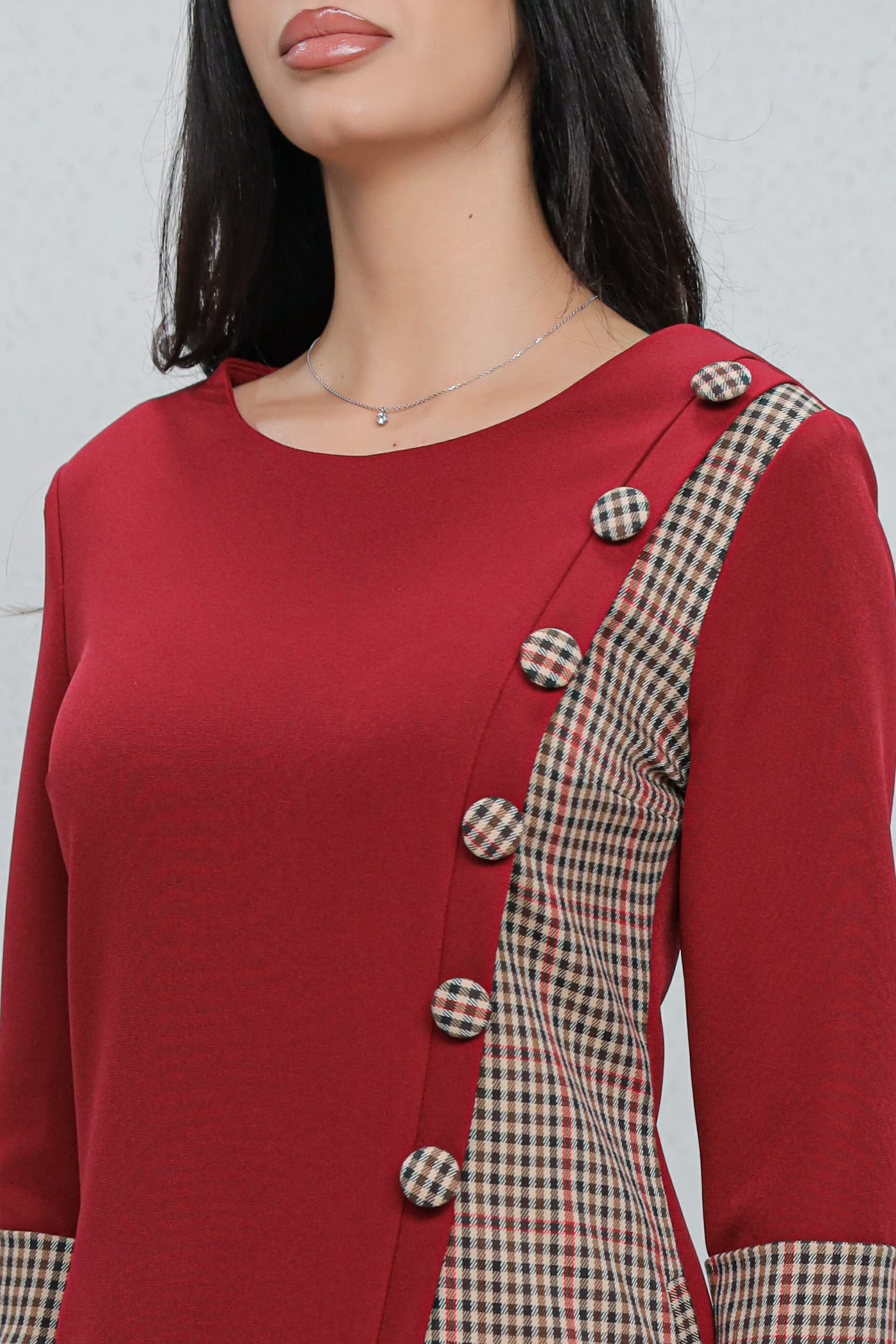 Rochie MBG office bordo cu carouri gri si nasturi decorativi