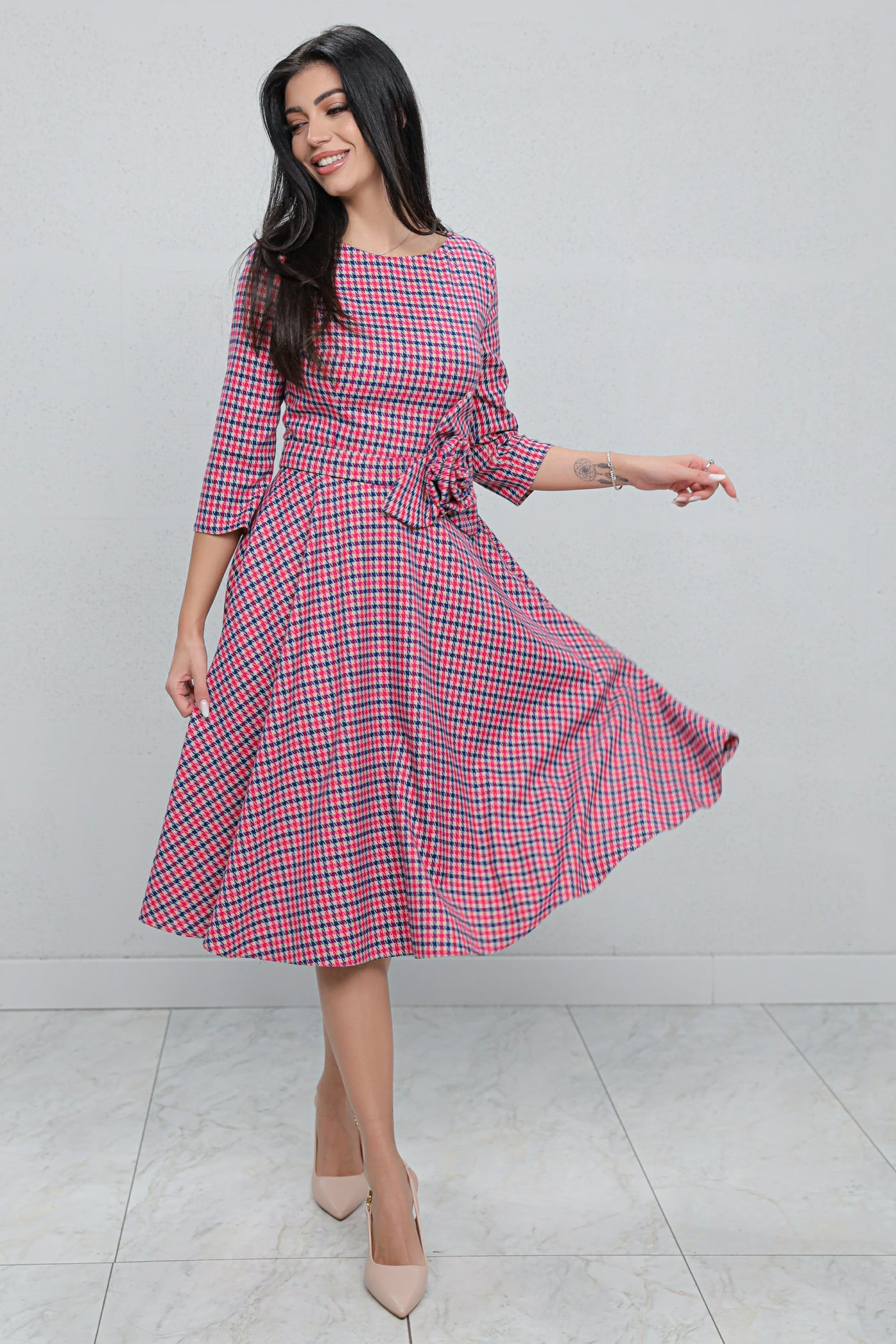 Rochie MBG fuchsia cu carouri si floare 3D in talie