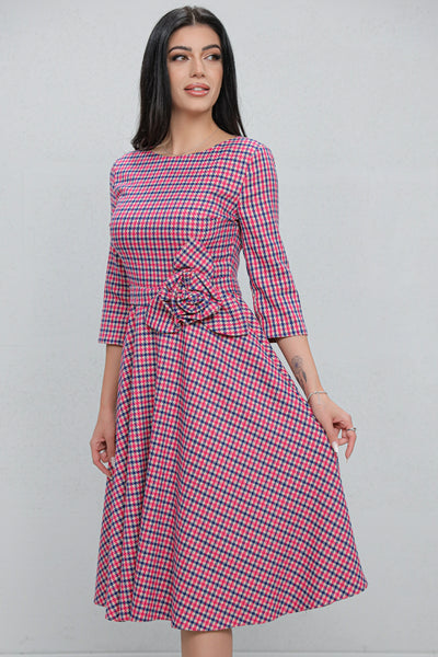 Rochie MBG fuchsia cu carouri si floare 3D in talie