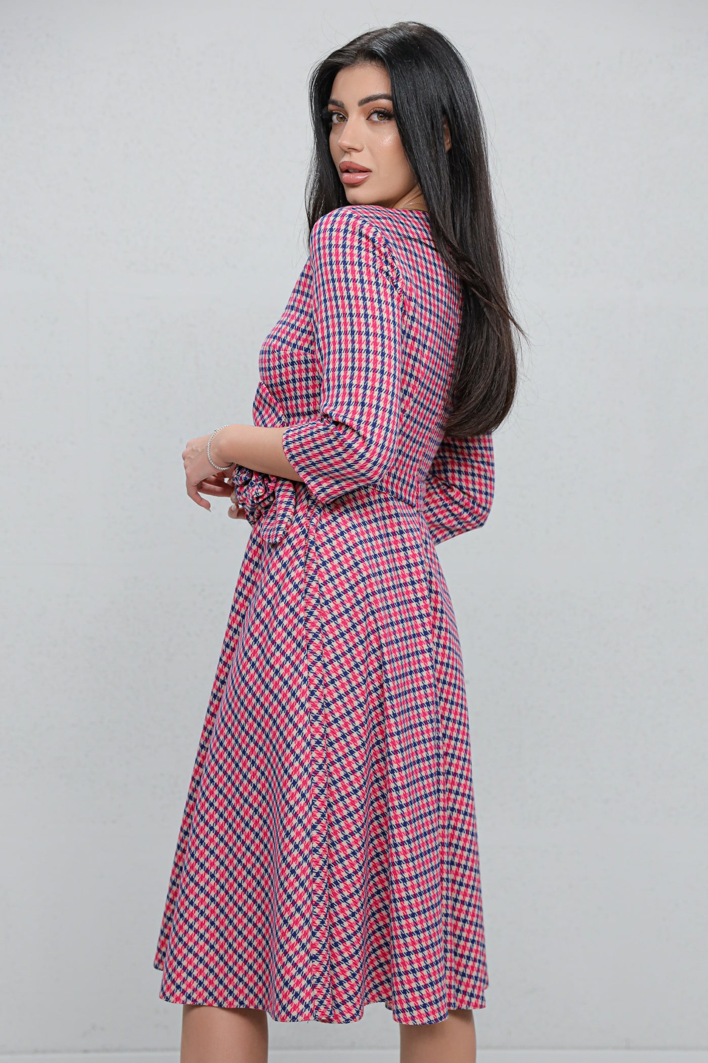 Rochie MBG fuchsia cu carouri si floare 3D in talie