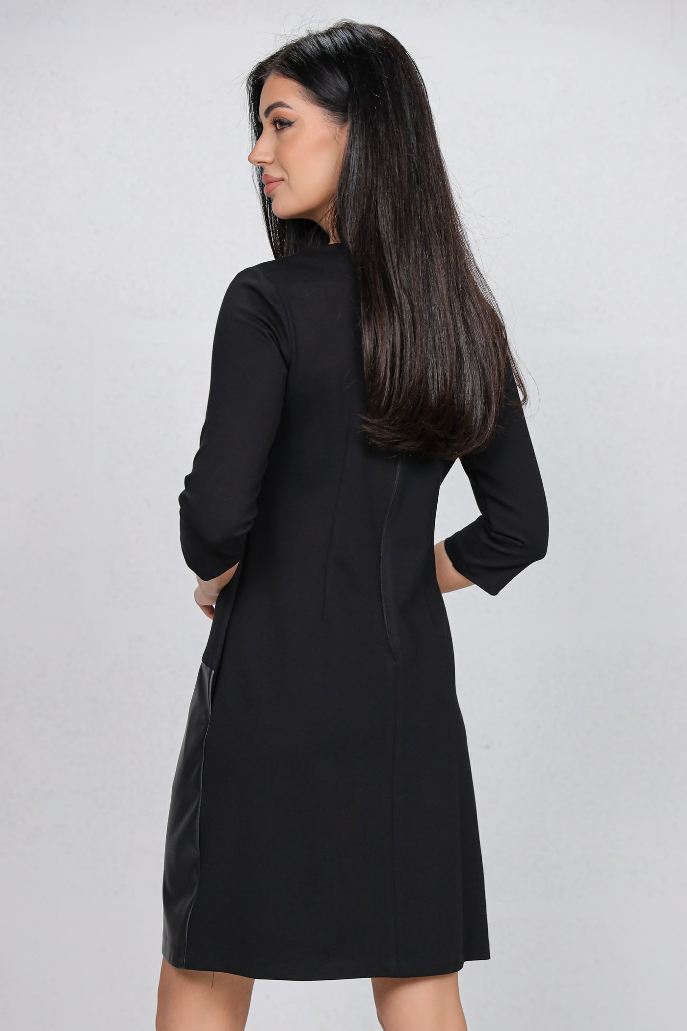 Rochie MBG neagra din stofa in combinatie cu piele ecologica