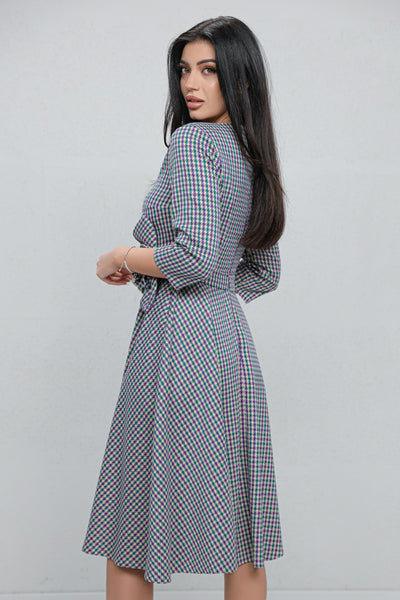 Rochie MBG bej cu carouri si floare 3D in talie