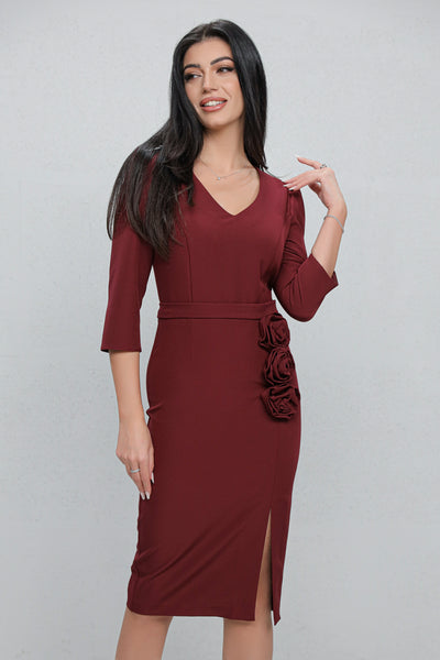 Rochie MBG bordo accesorizata cu trandafiri pe fusta