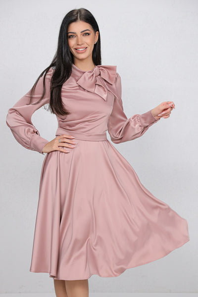 Rochie MBG roz satinata cu funda la gat