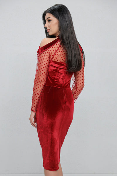 Rochie MBG rosie din catifea cu maneci din tull cu buline si decupaj pe umar