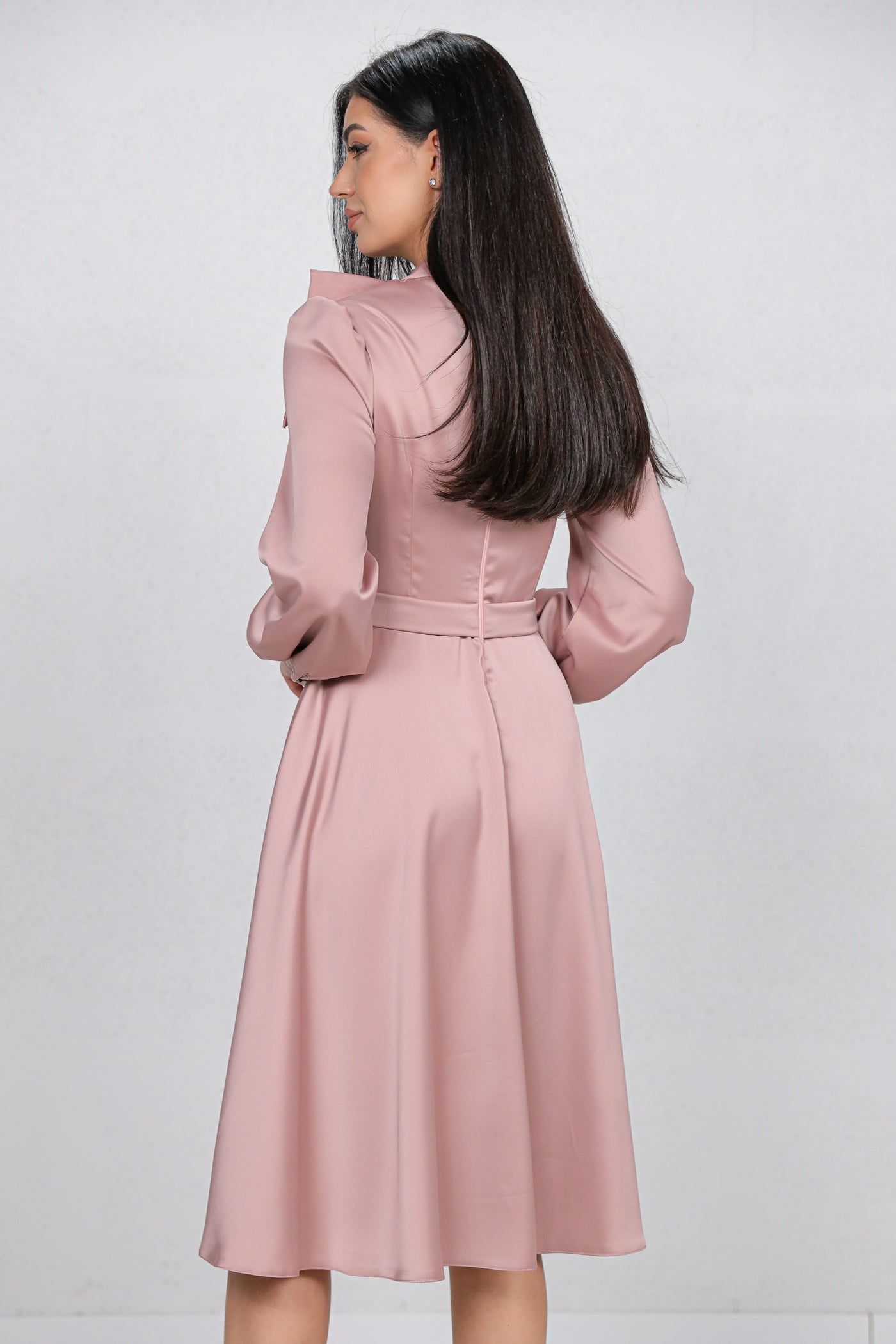 Rochie MBG roz satinata cu funda la gat