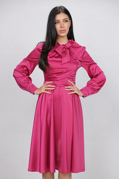 Rochie MBG magenta satinata cu funda la gat