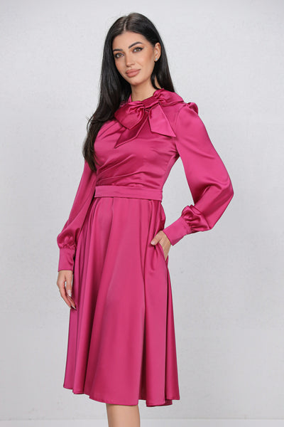 Rochie MBG magenta satinata cu funda la gat