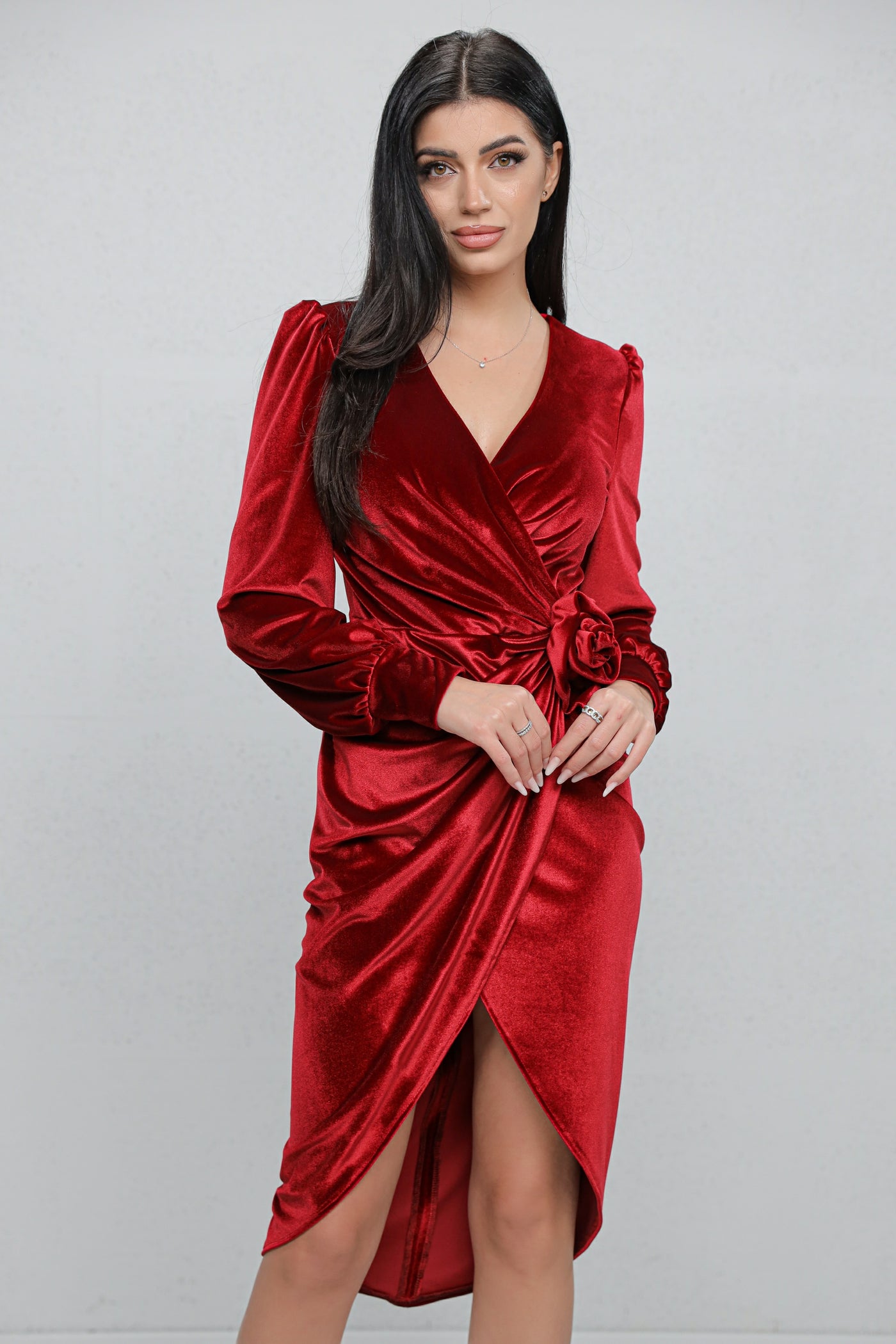 Rochie MBG bordo din catifea petrecuta tip lalea cu floare 3D in talie