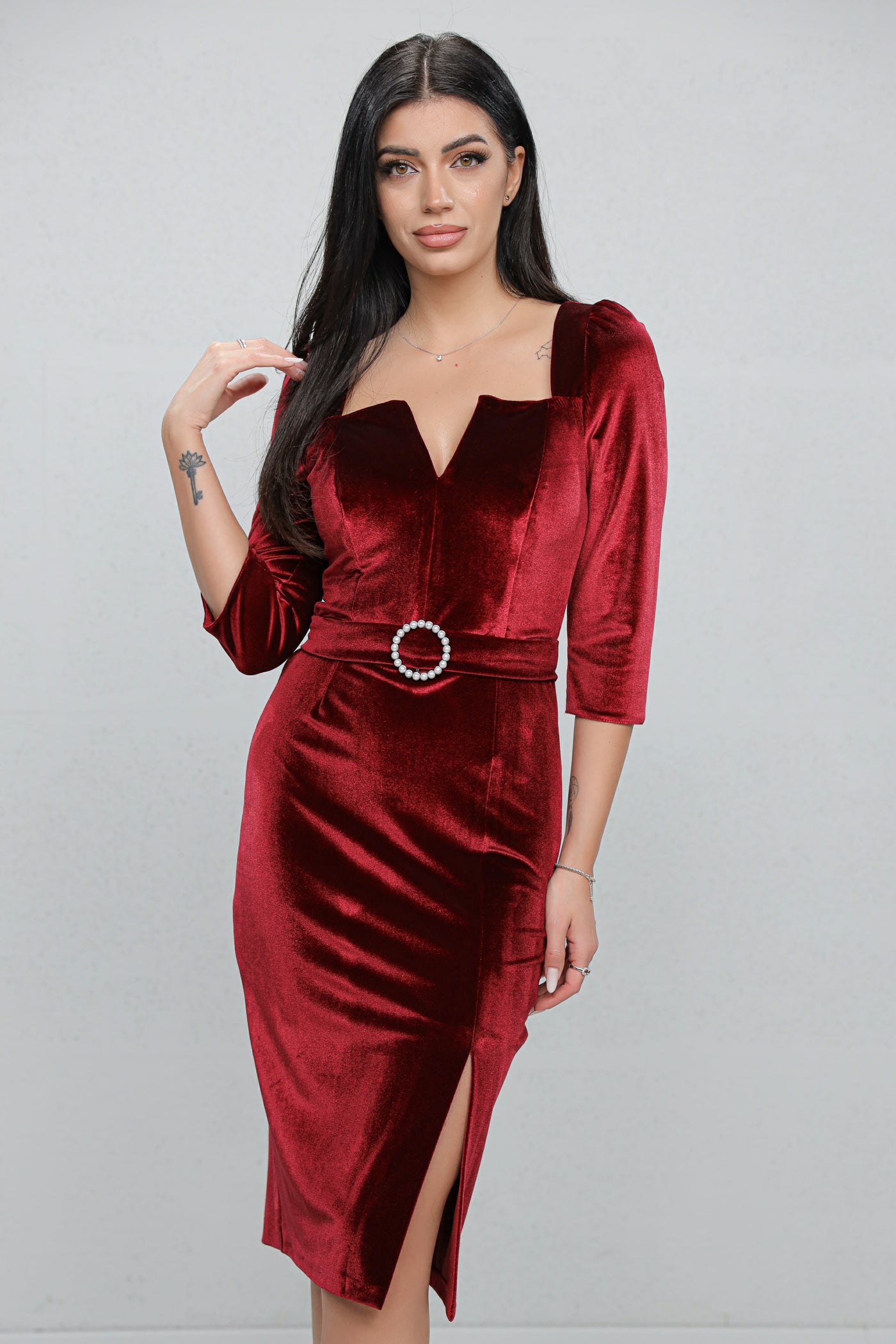 Rochie MBG bordo din catifea si catarama cu perle