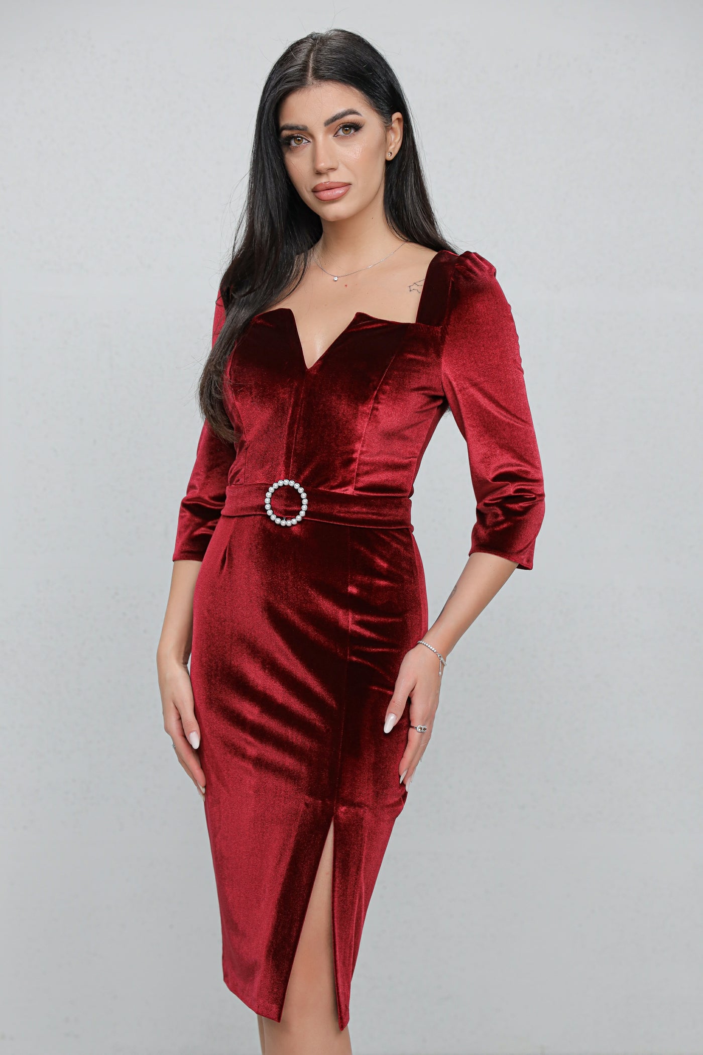 Rochie MBG bordo din catifea si catarama cu perle