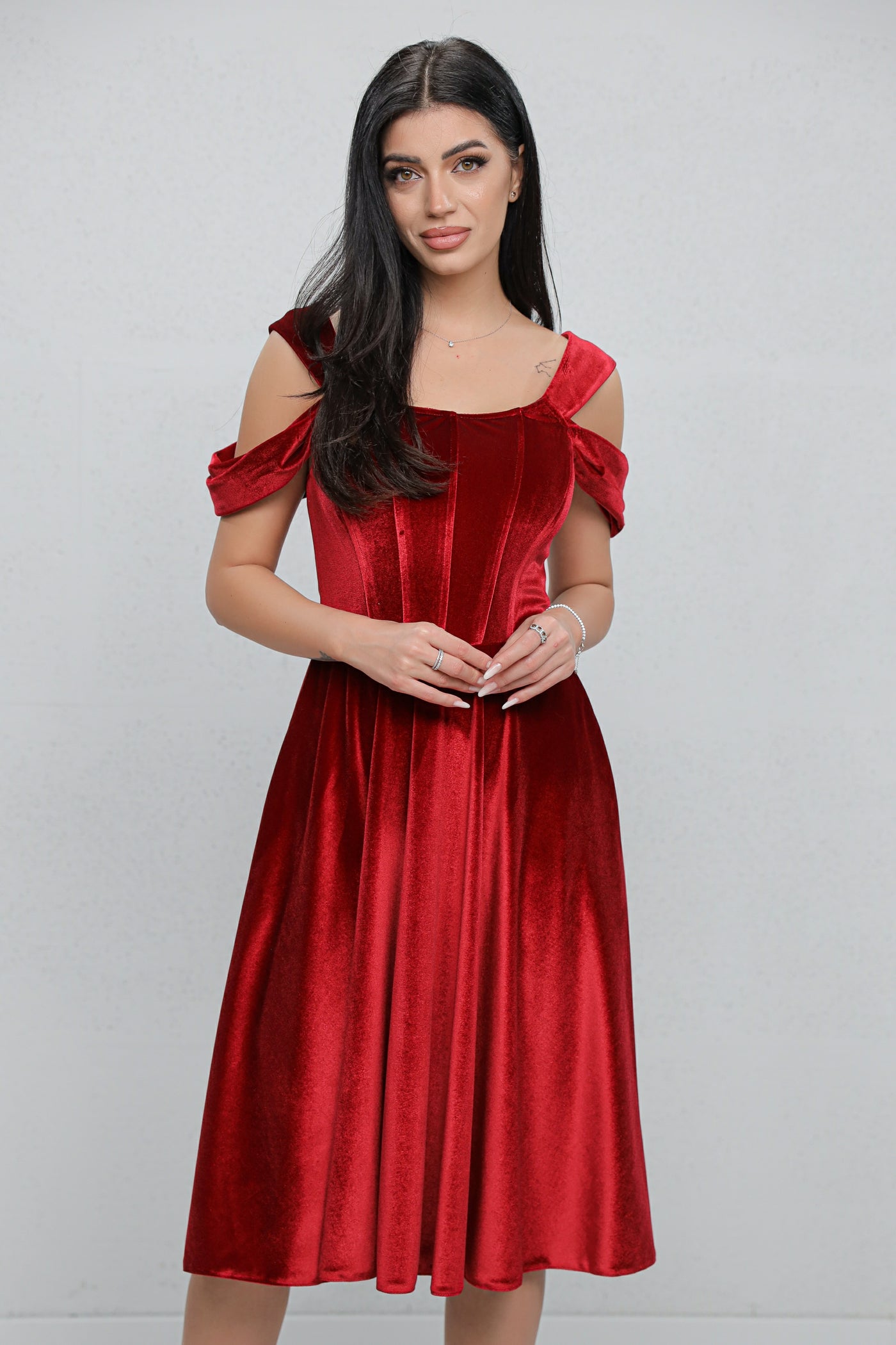 Rochie MBG bordo din catifea cu bust corsetat