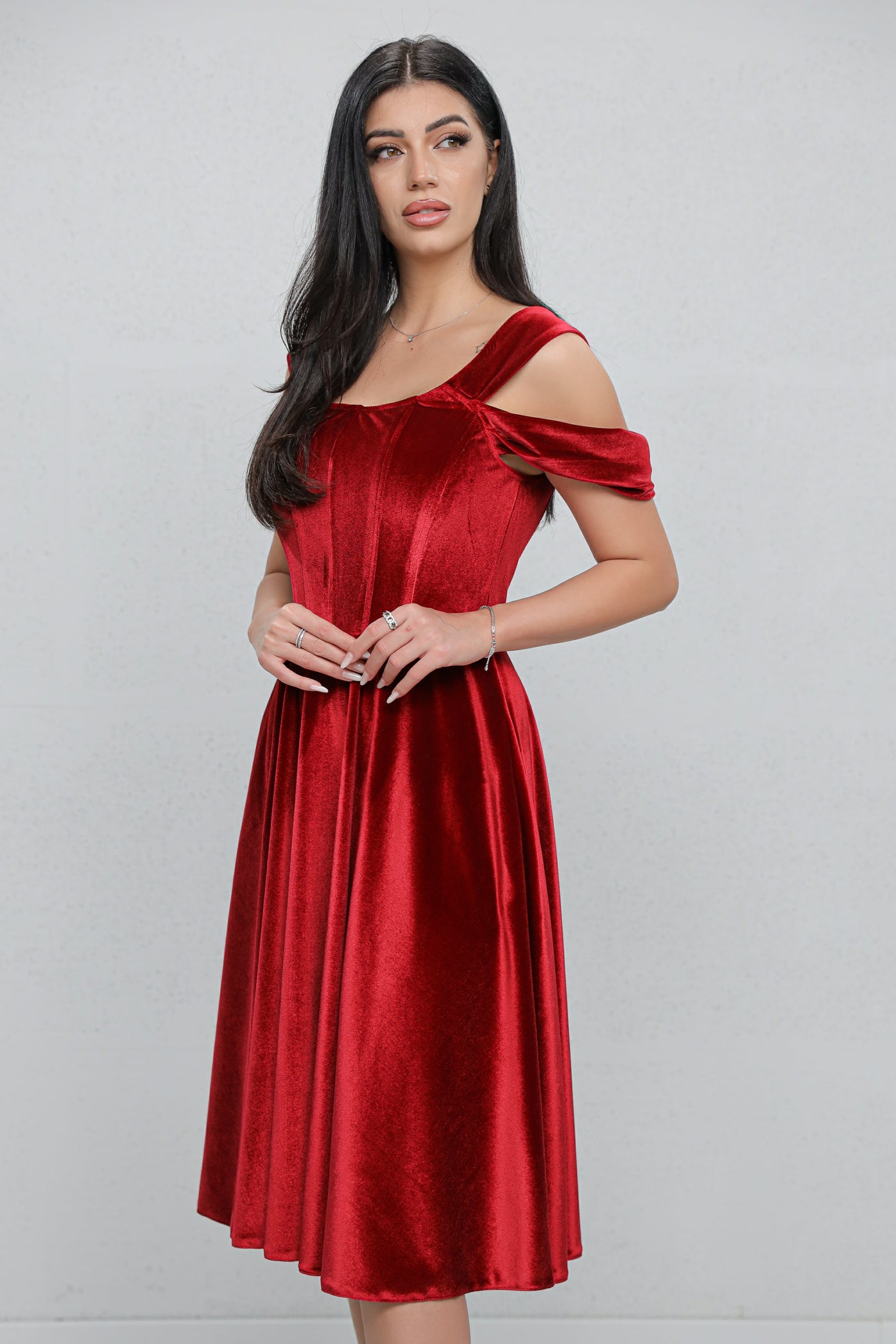 Rochie MBG bordo din catifea cu bust corsetat