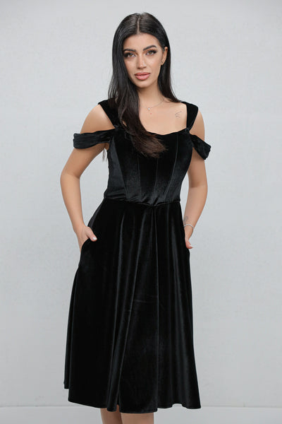 Rochie MBG neagra din catifea cu bust corsetat