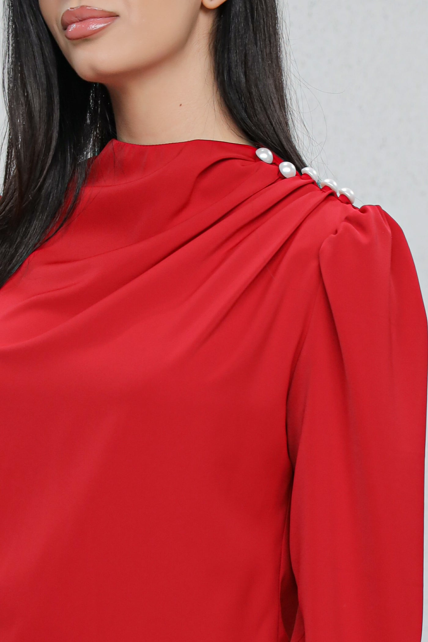 Bluza MBG rosie cu nasturi pe umăr