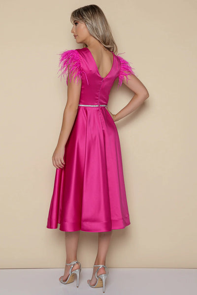 Rochie MBG fuchsia cu strasuri in talie si fulgi la umeri