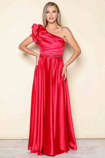 Rochie lunga Eleganta MBG rosie cu floare stilizata pe umar si strasuri in talie