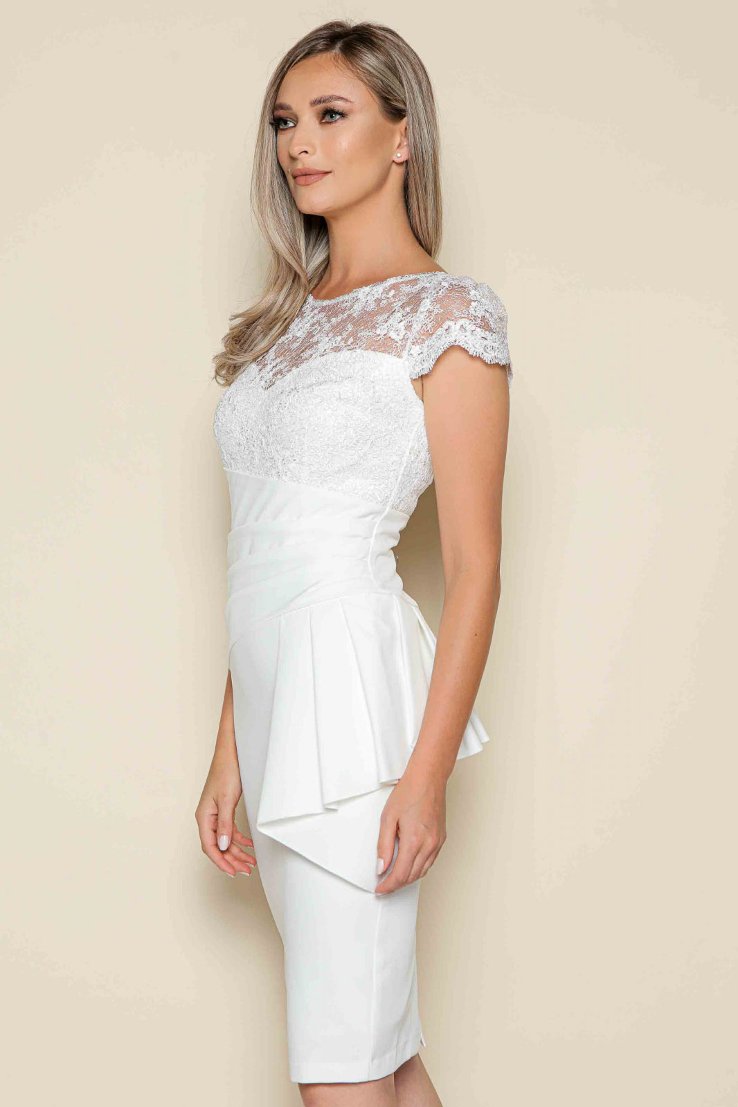 Rochie MBG alba cu fronseuri si broderie cu paiete pe bust