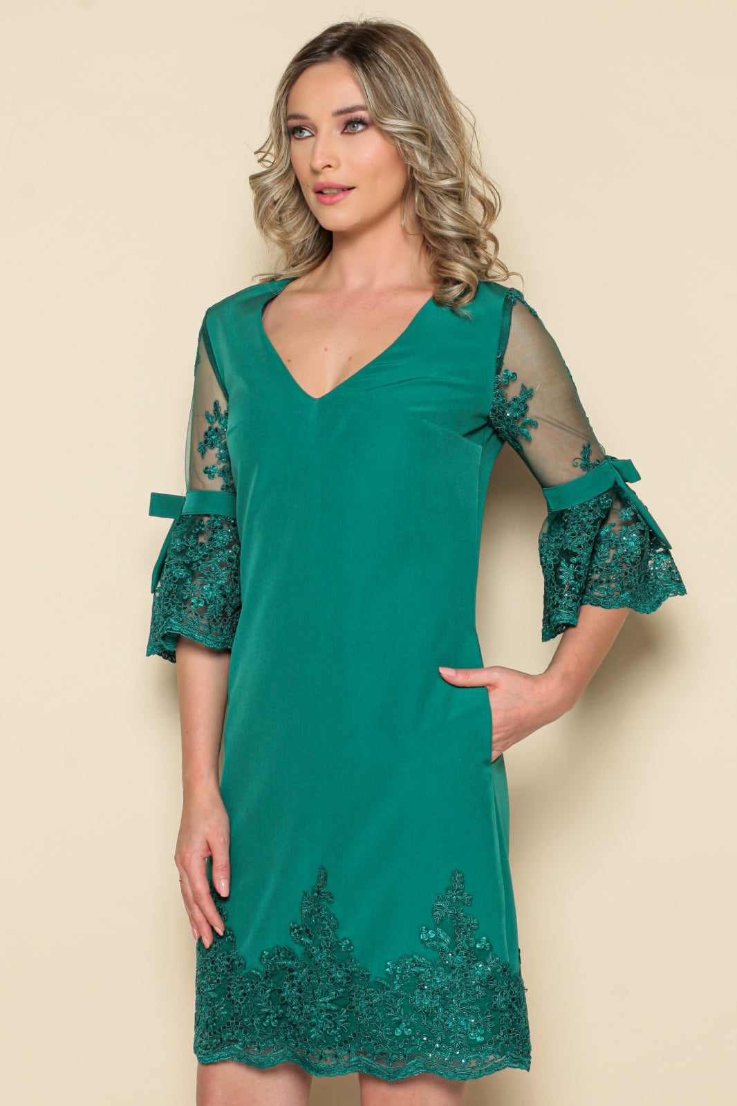 Rochie Ocazie MBG verde cu maneci clopot din dantela